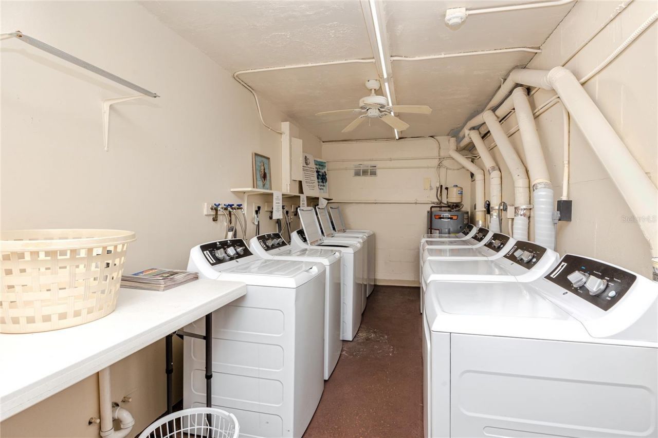 4650 Cove Circle , Unit 409, Saint Petersburg, FL 33708 Photo