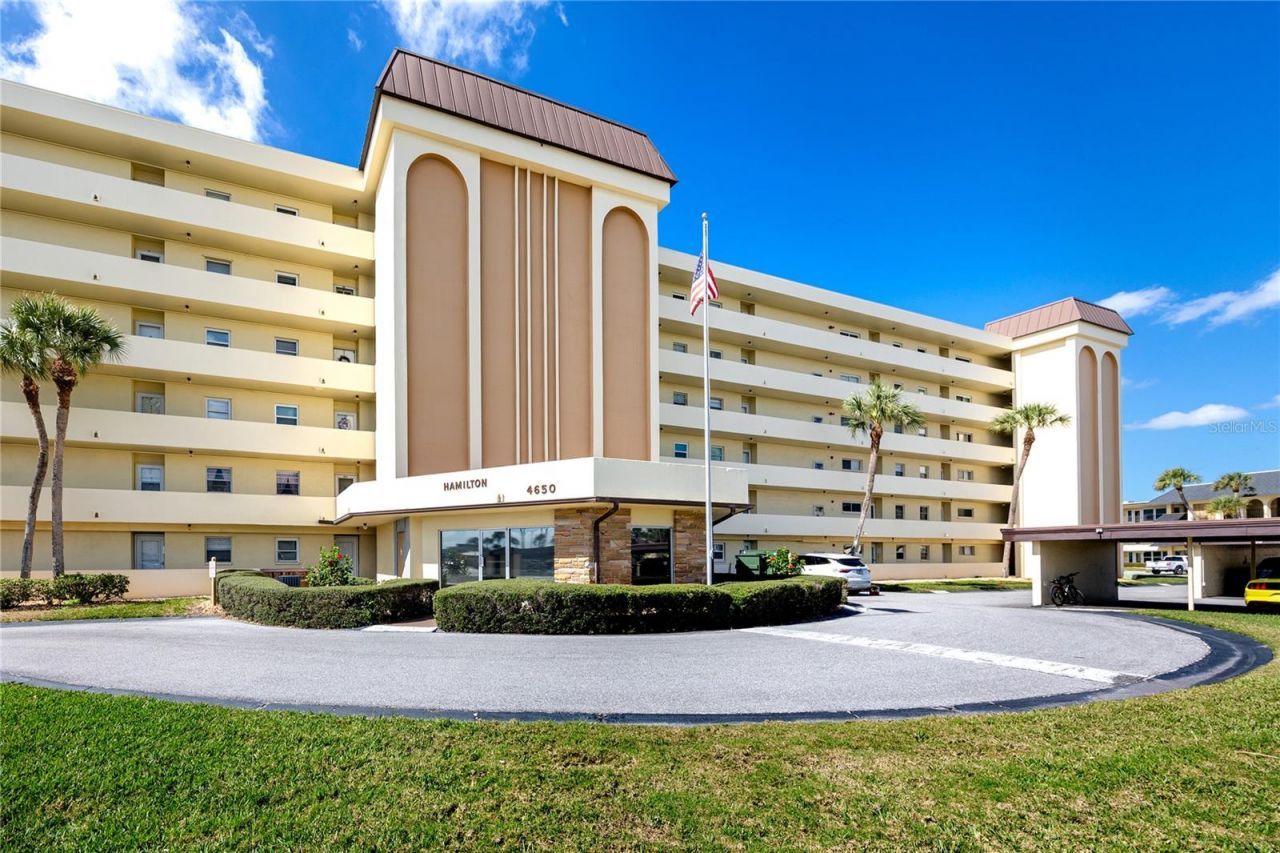 4650 Cove Circle , Unit 409, Saint Petersburg, FL 33708 Photo