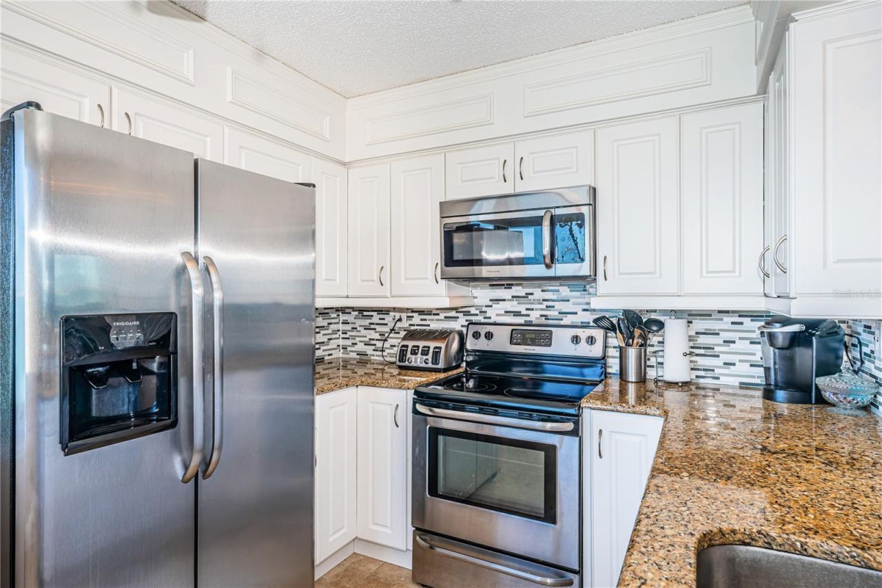 5541 Puerta Del Sol Boulevard S, Unit 414, Saint Petersburg, FL 33715 Photo