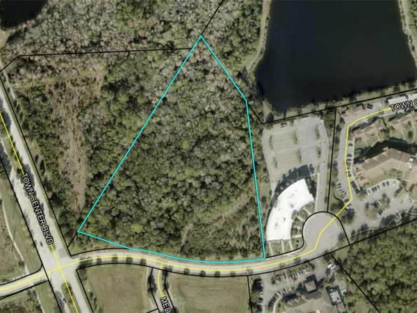 21 TOWN COURT , PALM COAST, FL 32164