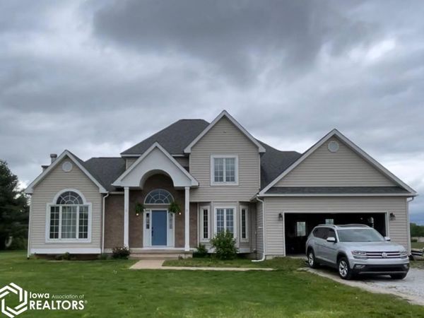 53 Walnut Dr., Nauvoo, IL 62354