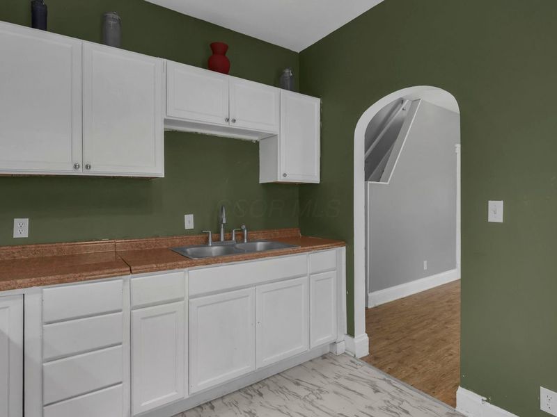 283 Whitethorne Avenue, Columbus, OH 43223 Photo 10