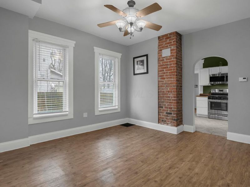 283 Whitethorne Avenue, Columbus, OH 43223 Photo 3