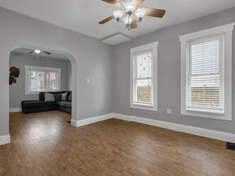 283 Whitethorne Avenue, Columbus, OH 43223 Photo 5