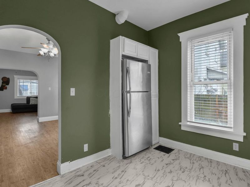 283 Whitethorne Avenue, Columbus, OH 43223 Photo 9