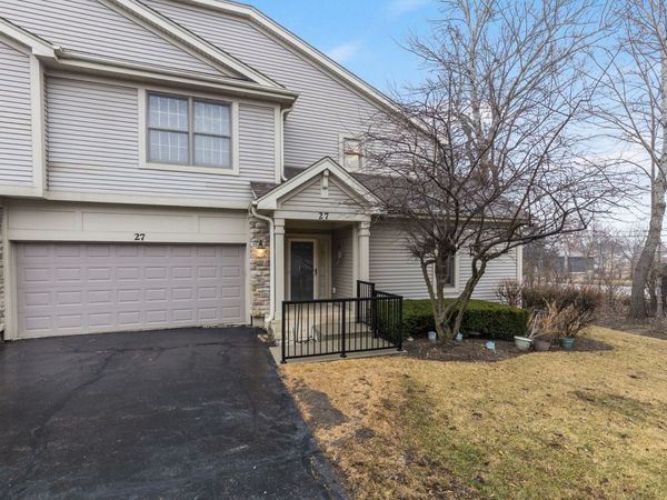 27 E Orchard Lane , Palatine, IL 60067