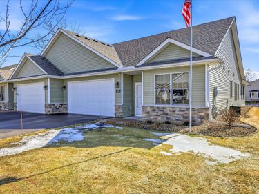 698 Bibeau Court, Vadnais Heights, MN 55127