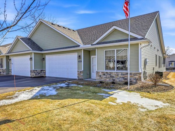 698 Bibeau Court , Vadnais Heights, MN 55127