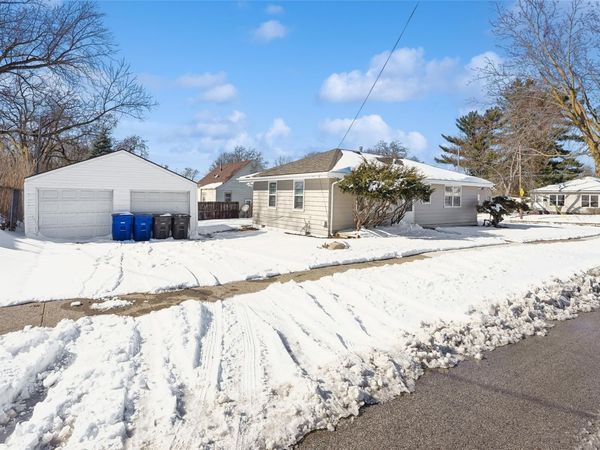 2904 62nd Street, Des Moines, IA 50322