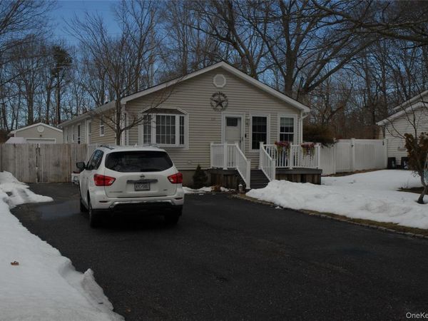 137 Carleton Drive E, Shirley, NY 11967