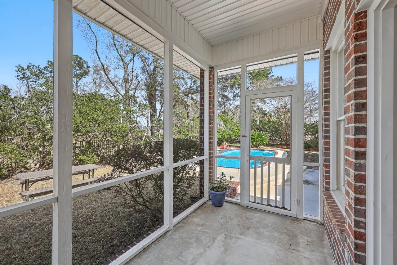 1417 Eagle Landing Boulevard Photo 15