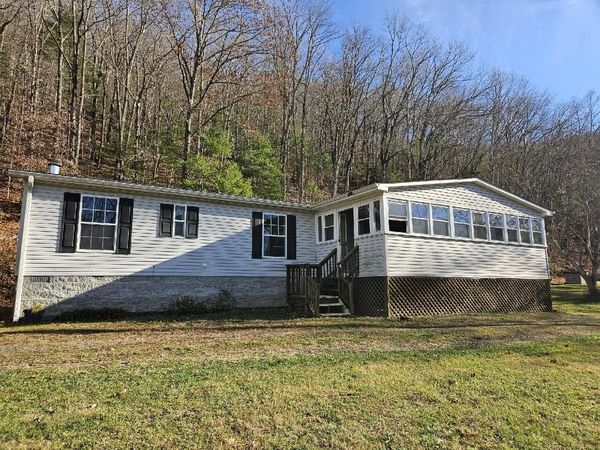222 Cove Mountain LN , Buchanan, VA 24066