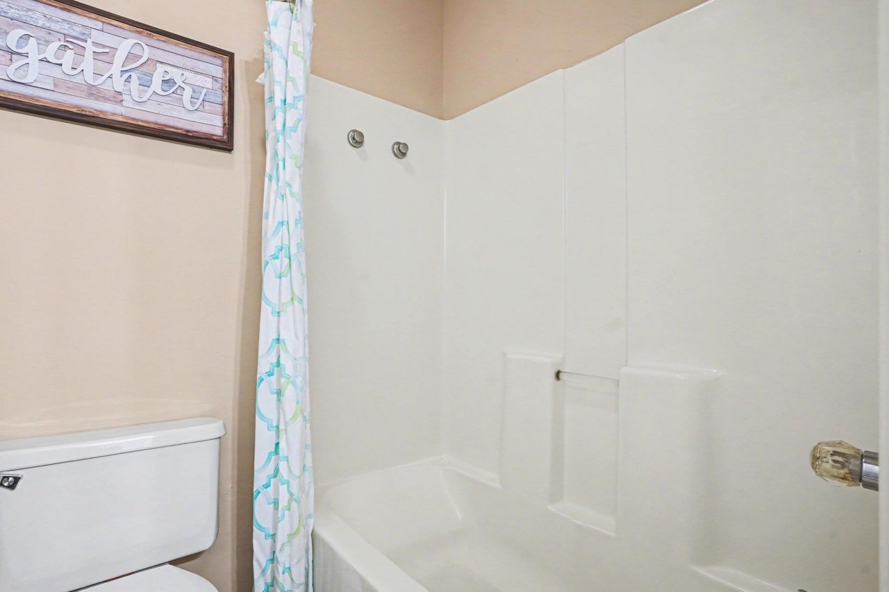 636 River Oaks Dr.  Photo 16