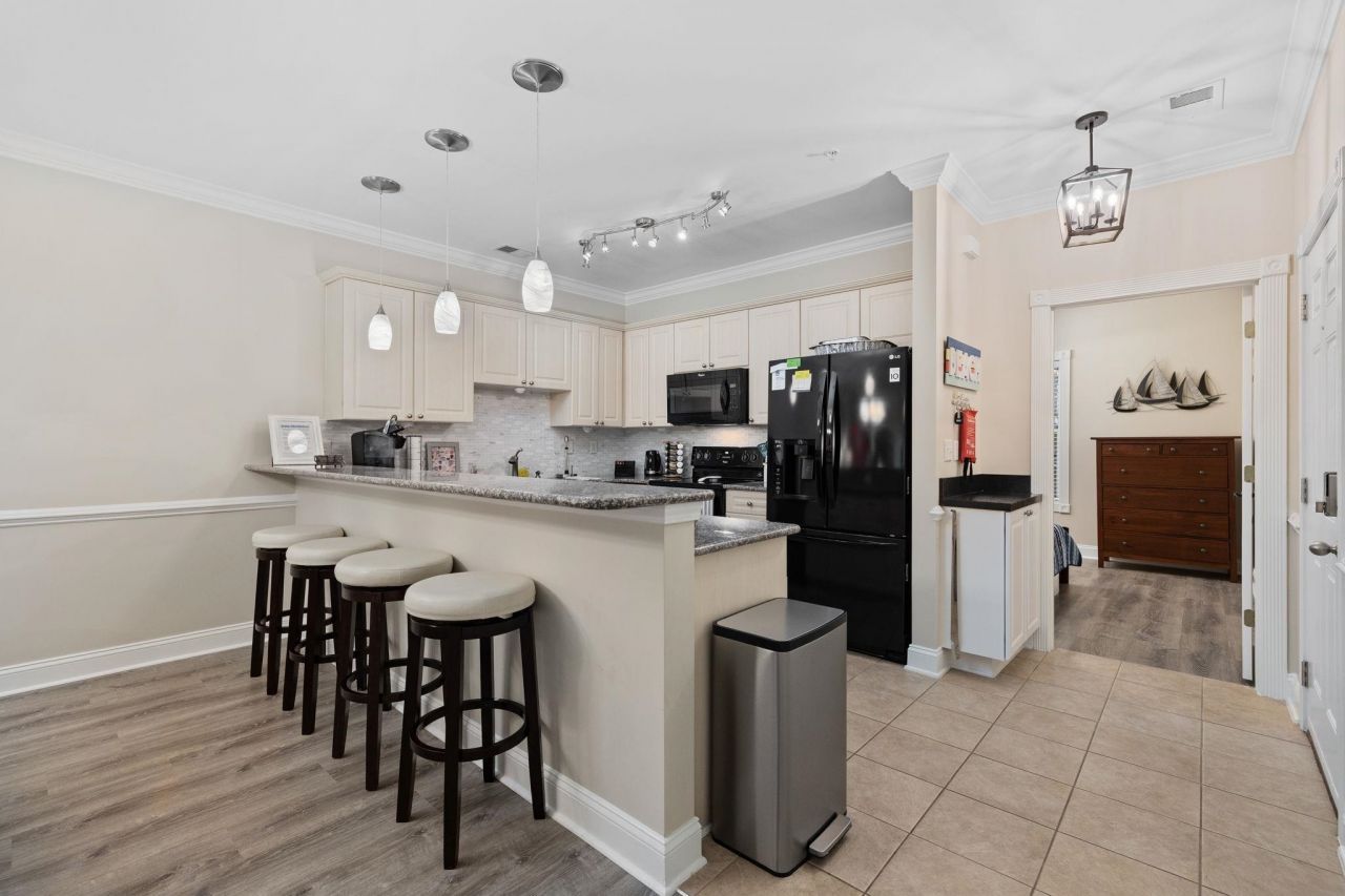 4869 Luster Leaf Circle Photo 10