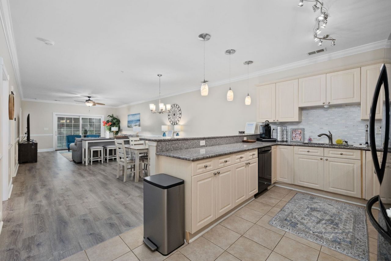 4869 Luster Leaf Circle Photo 6