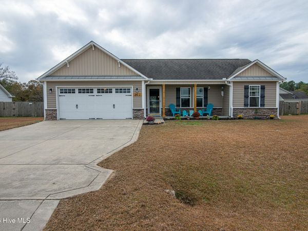 202 Long Neck Drive, Richlands, NC 28574