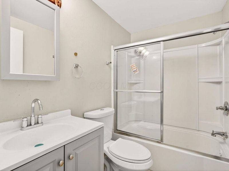 5705 Tamarack Boulevard W, Unit F, Columbus, OH 43229 Photo 12