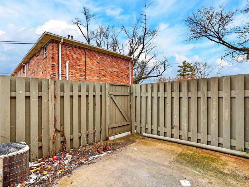 5705 Tamarack Boulevard W, Unit F, Columbus, OH 43229 Photo 39