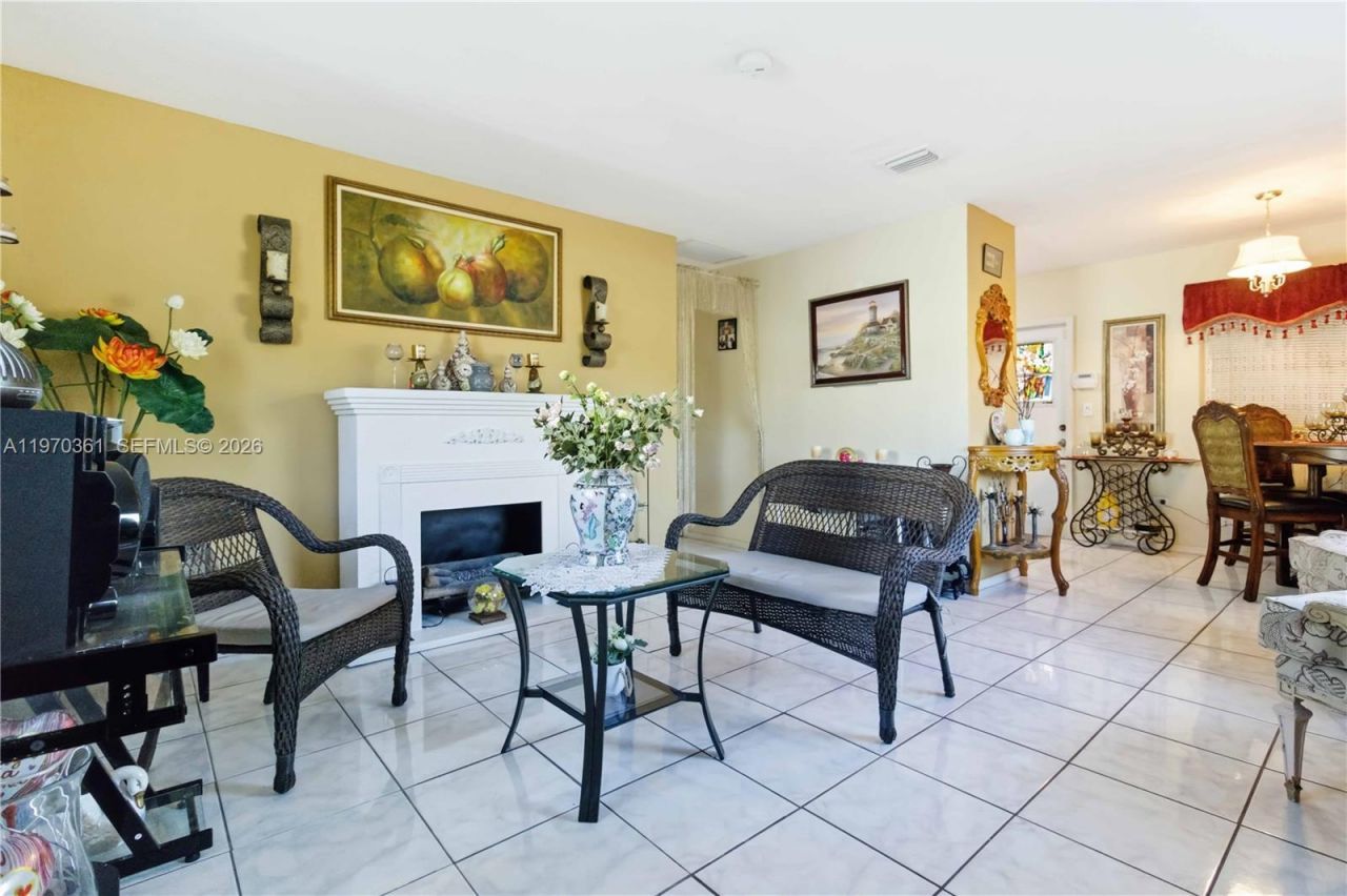 380 NW 133rd St , North Miami, FL 33168 Photo