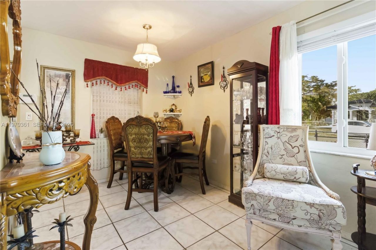 380 NW 133rd St , North Miami, FL 33168 Photo