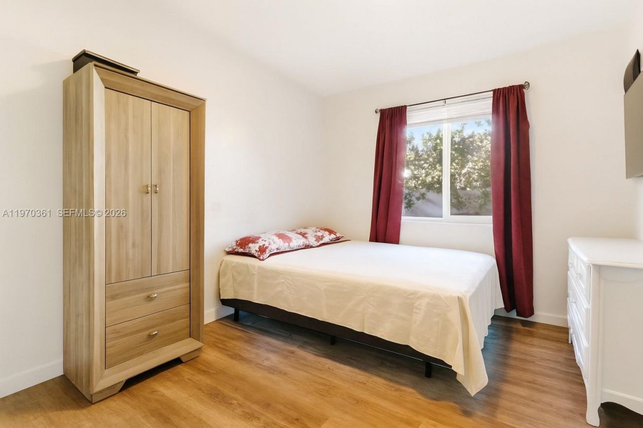 380 NW 133rd St , North Miami, FL 33168 Photo