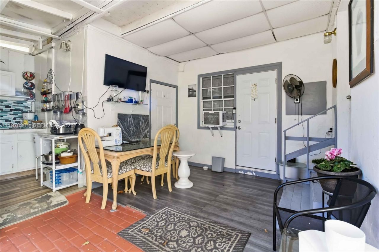 380 NW 133rd St, North Miami, FL 33168 Photo