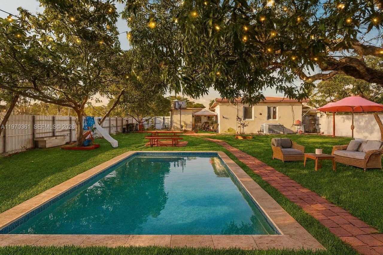 380 NW 133rd St , North Miami, FL 33168 Photo