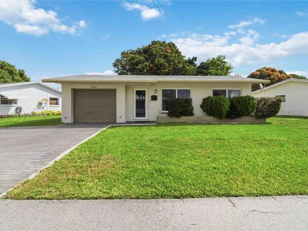 5616 NW 48th Way , Tamarac, FL 33319