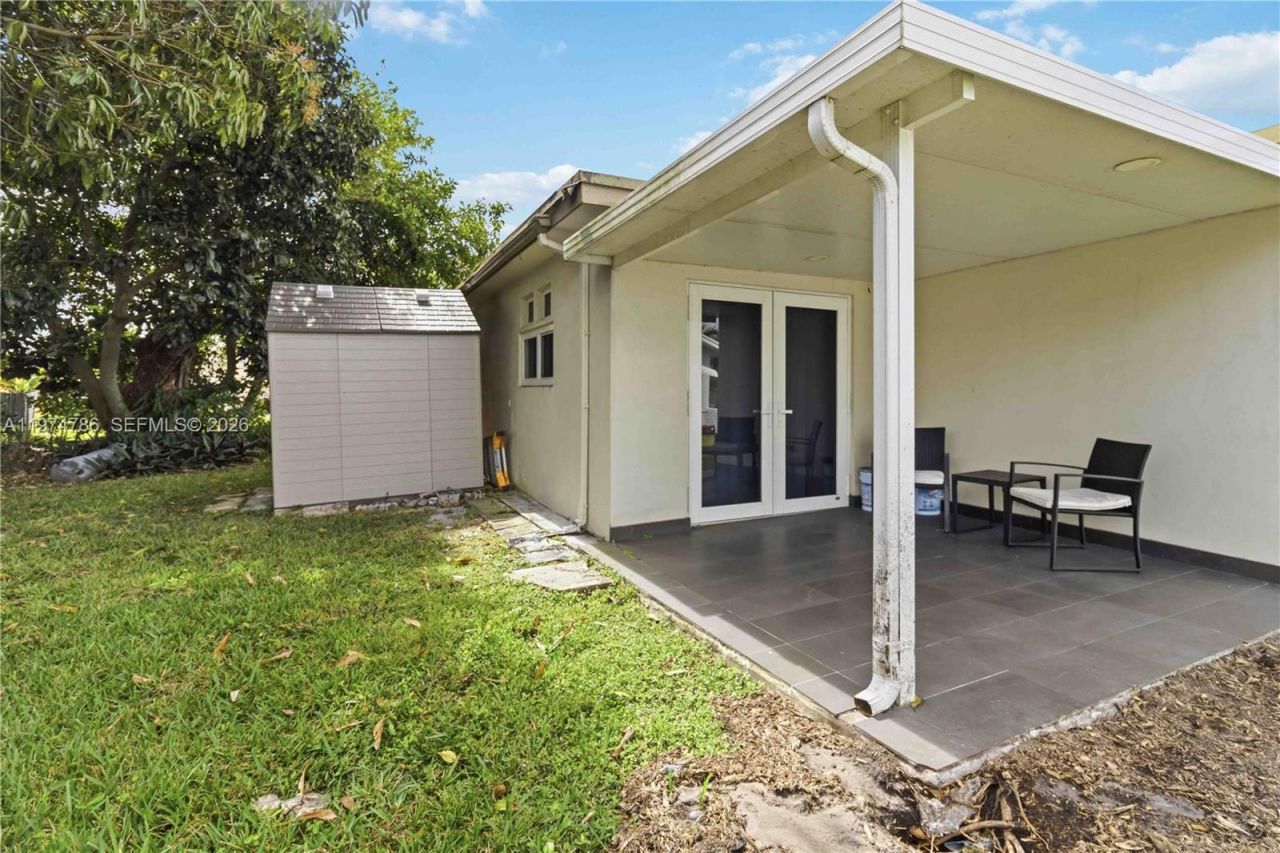 5616 NW 48th Way , Tamarac, FL 33319 Photo