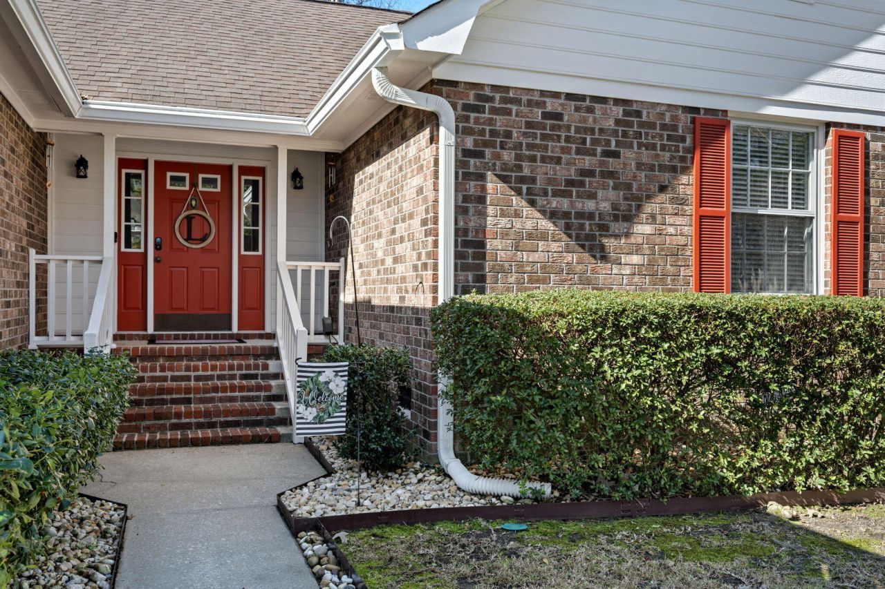 153 Hickory Trace Drive Photo 10
