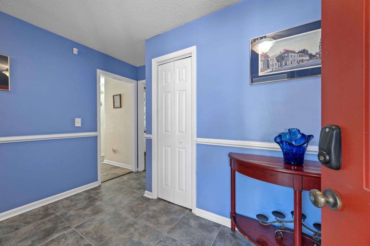 153 Hickory Trace Drive Photo 11