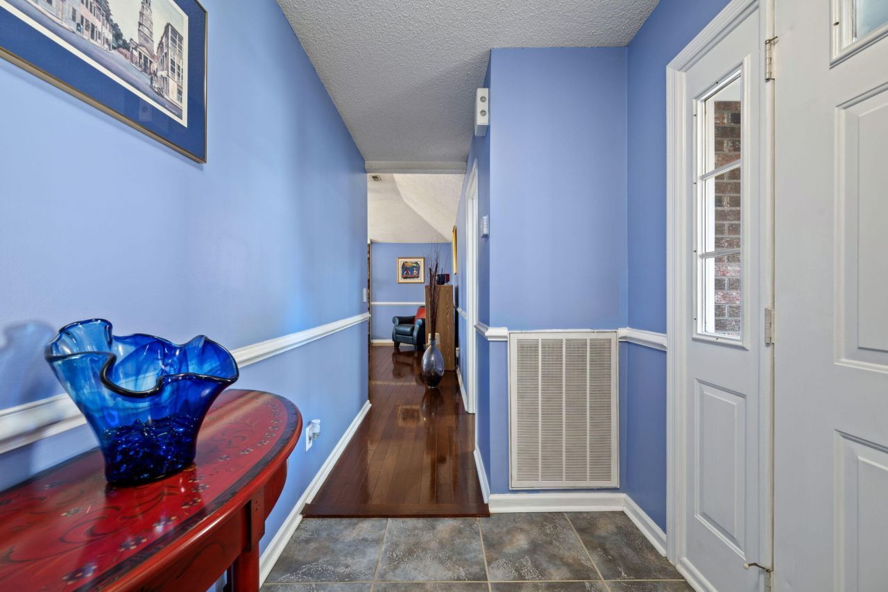 153 Hickory Trace Drive Photo 12