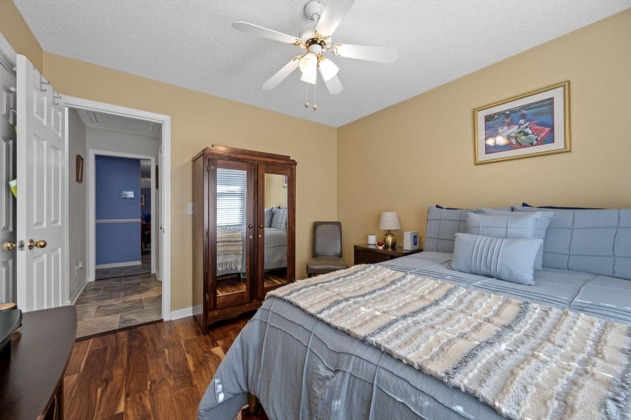 153 Hickory Trace Drive Photo 19