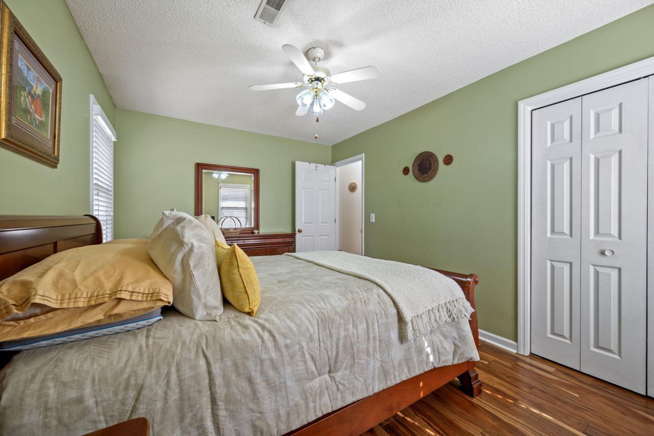 153 Hickory Trace Drive Photo 21