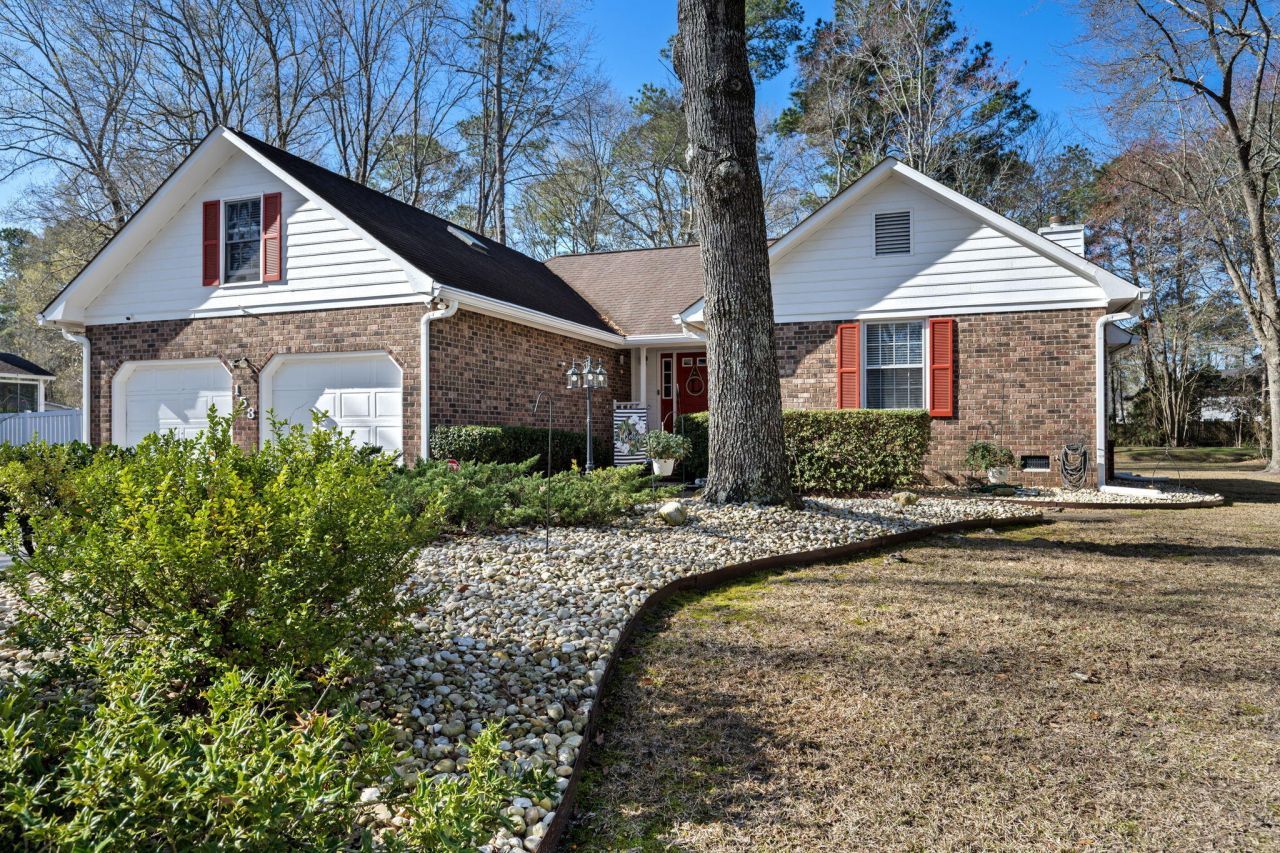 153 Hickory Trace Drive Photo 4