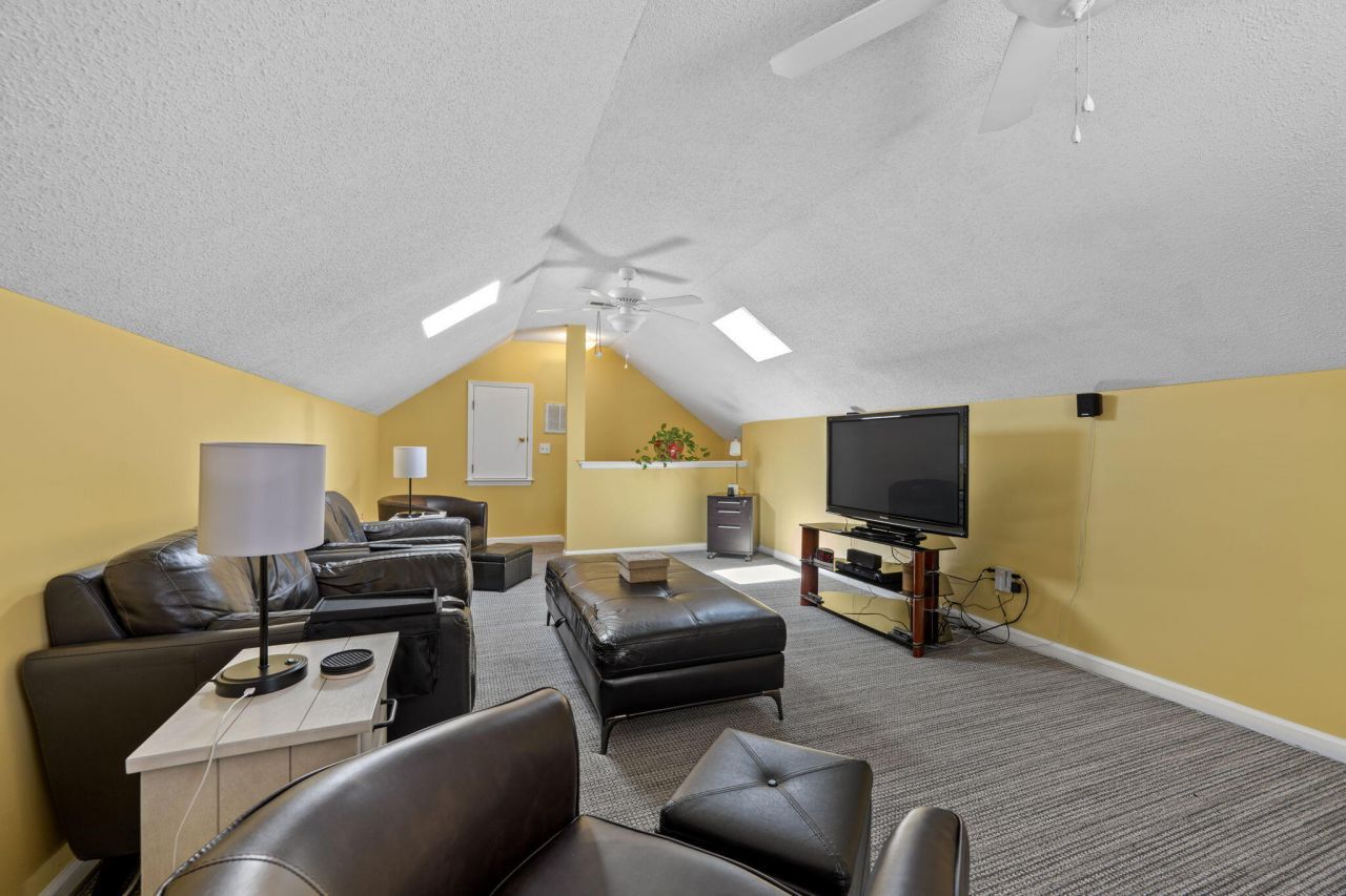 153 Hickory Trace Drive Photo 42