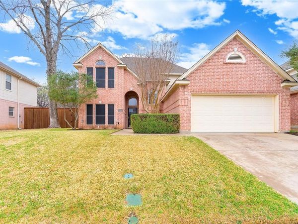 6502 Redstone Court, Arlington, TX 76001