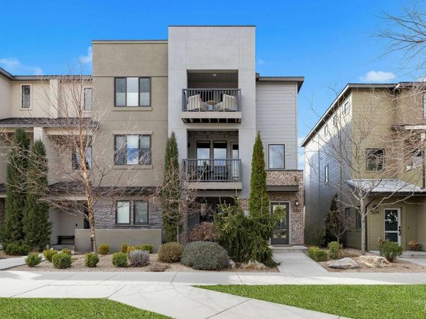 3707 E Parkcenter Blvd, Boise, ID 83716