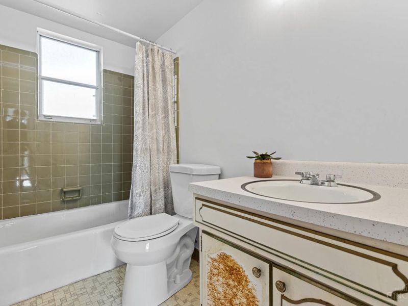 7988 Woodruff Road, Cincinnati, OH 45255 Photo 49