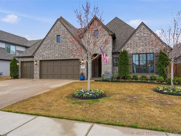 5512 E 124th Street S, Bixby, OK 74008