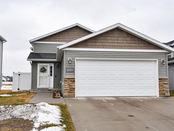 3022 38th Avenue S, Moorhead, MN 56560