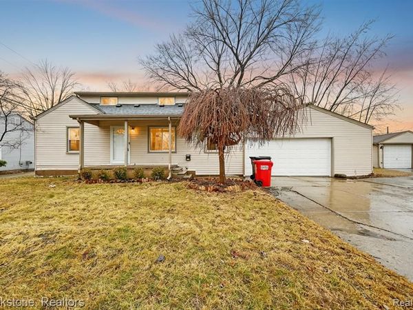 26427 Beaconsfield Street, Roseville, MI 48066