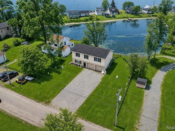 6198 Brancheau Road, Berlin Twp, MI 48166
