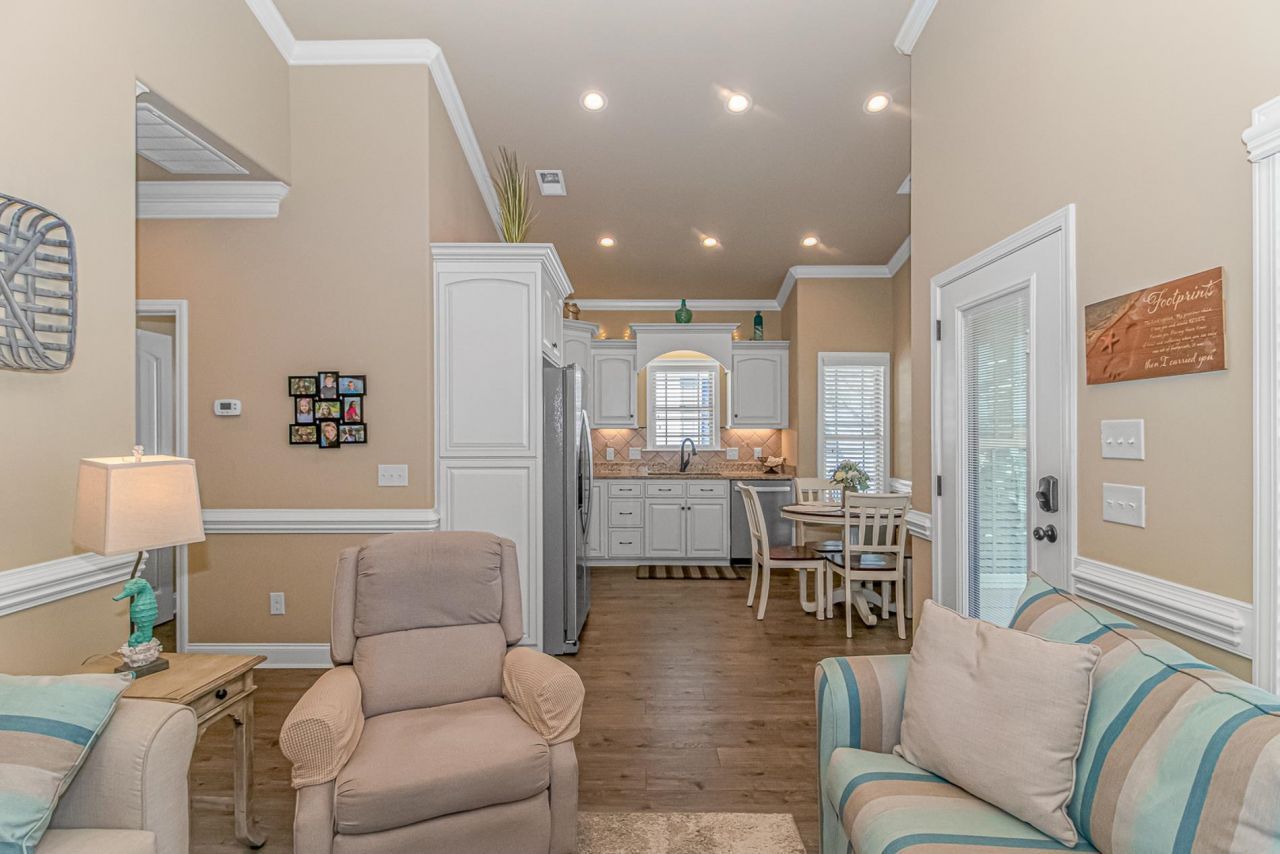 6001-1364a S Kings Hwy.  Photo 11