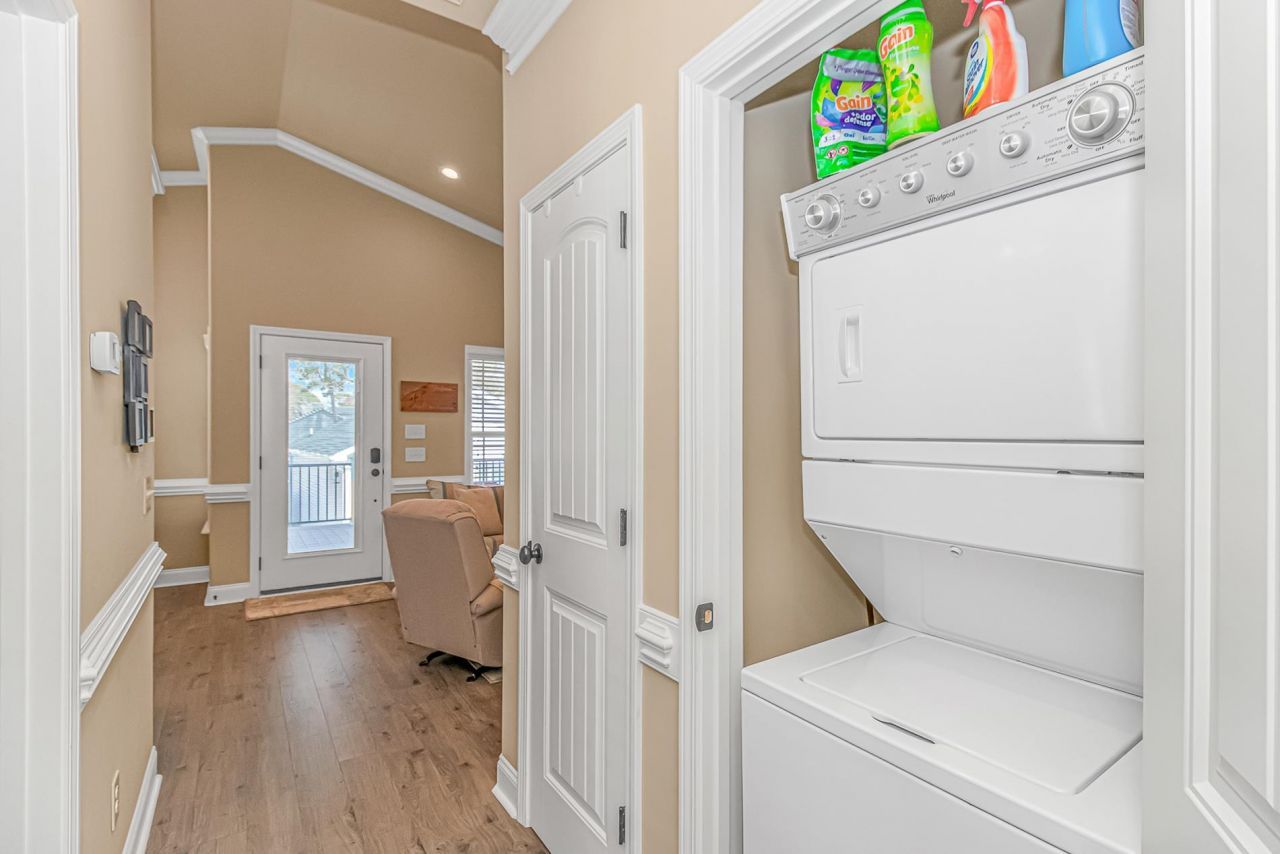 6001-1364a S Kings Hwy.  Photo 15