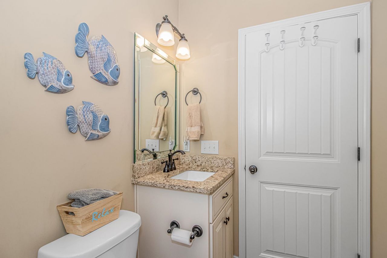 6001-1364a S Kings Hwy.  Photo 18