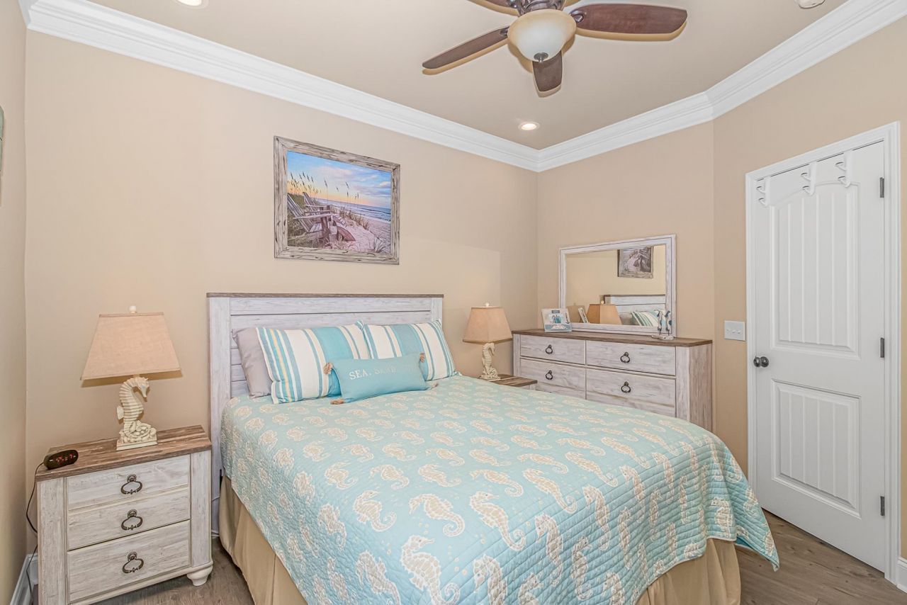 6001-1364a S Kings Hwy.  Photo 22