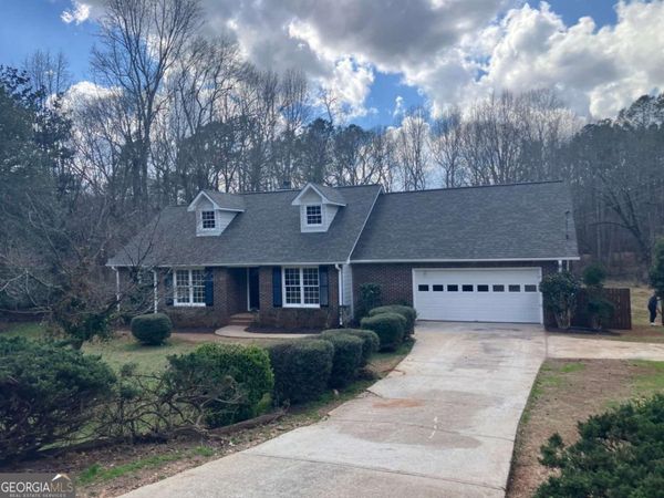 215 Brookwood Lane, Fayetteville, GA 30215