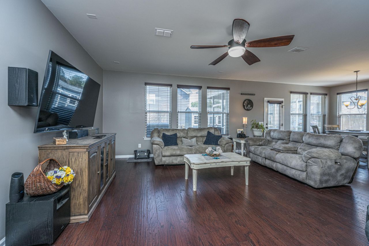 138 Basket Grass Lane Photo 22