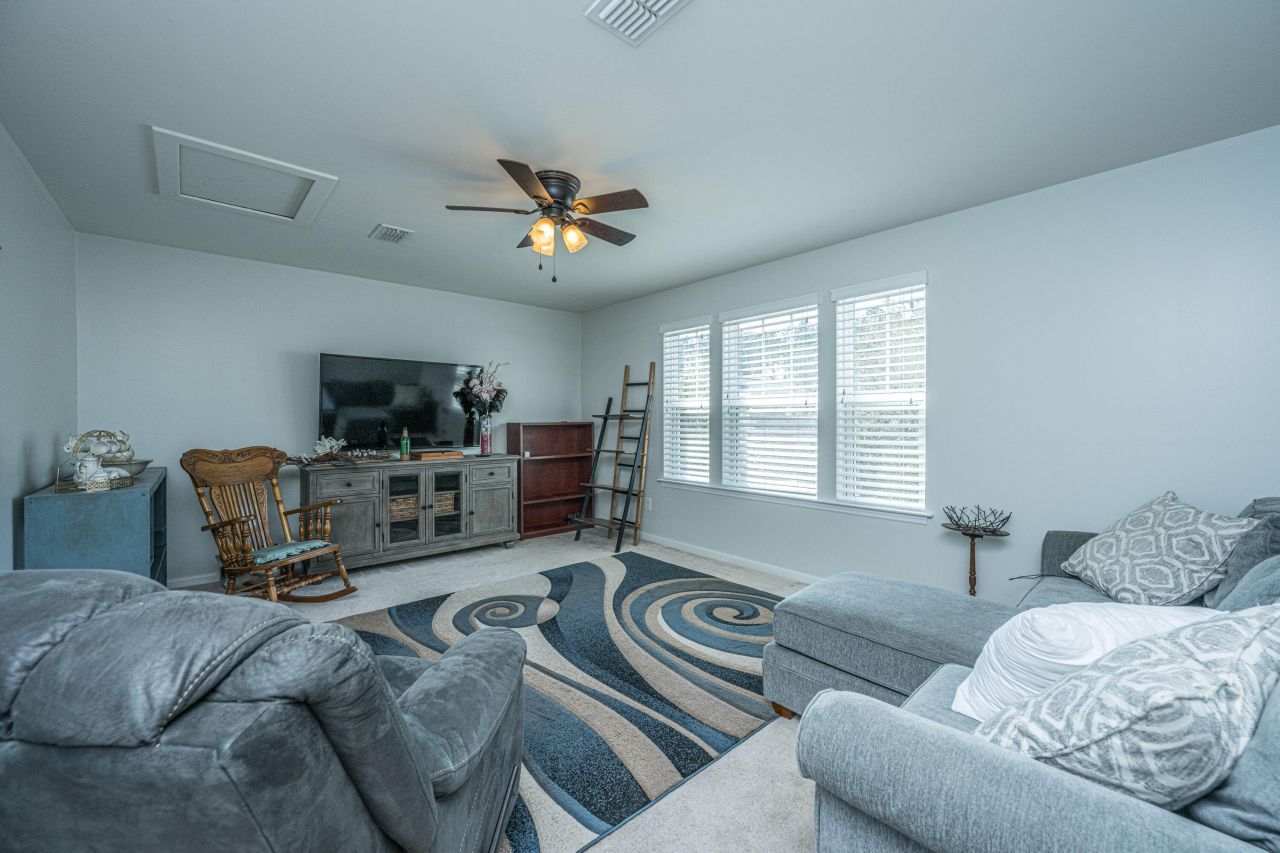 138 Basket Grass Lane Photo 31